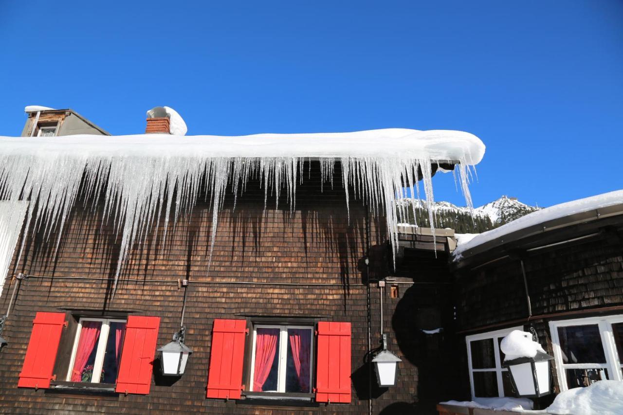 Gasthof Auerhahn Lech am Arlberg Exterior photo