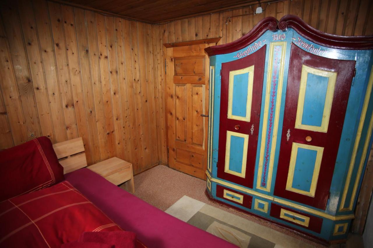 Gasthof Auerhahn Lech am Arlberg Room photo